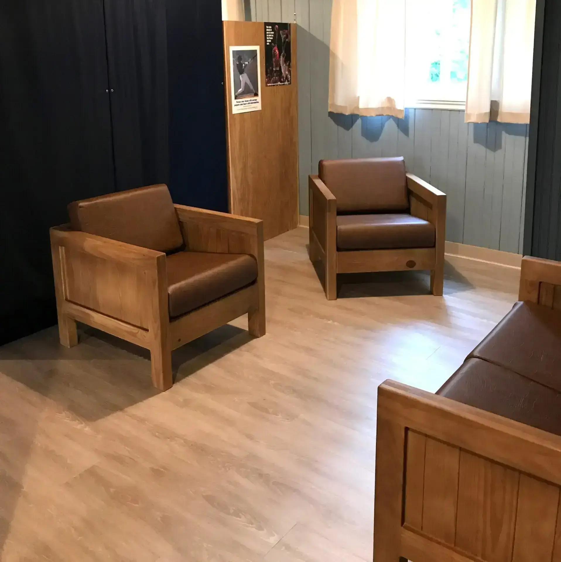 CrateSeating_OxenBrown