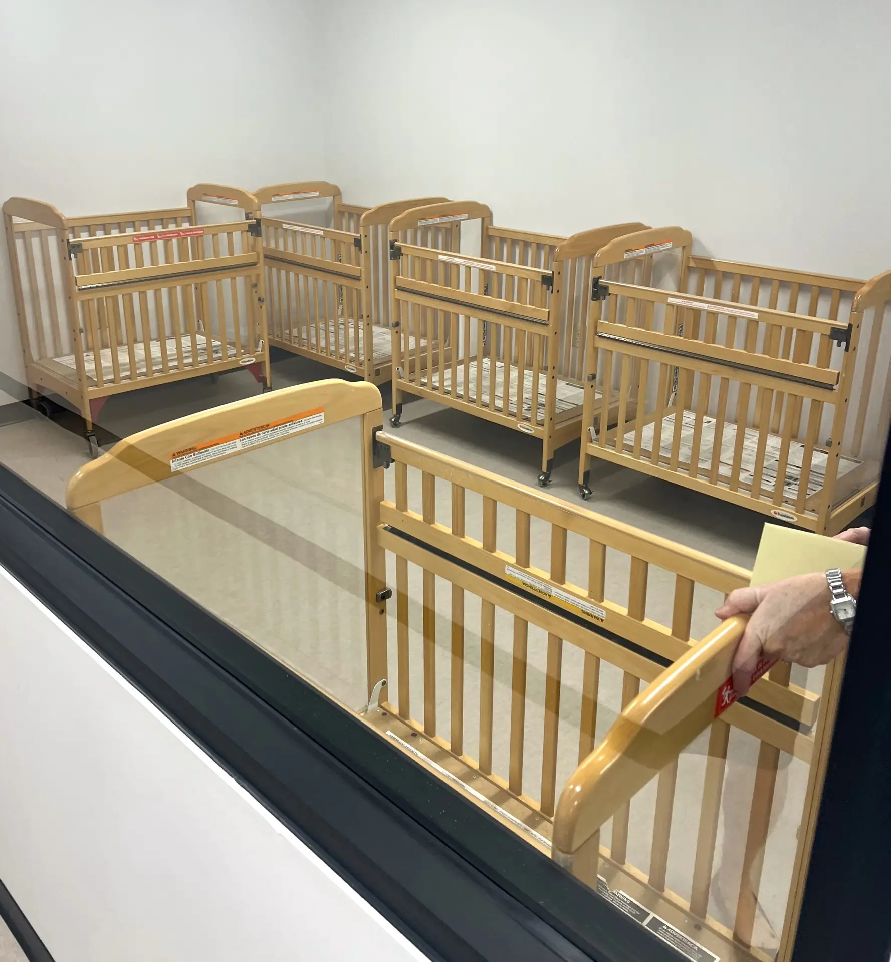 Cribs_infantrm